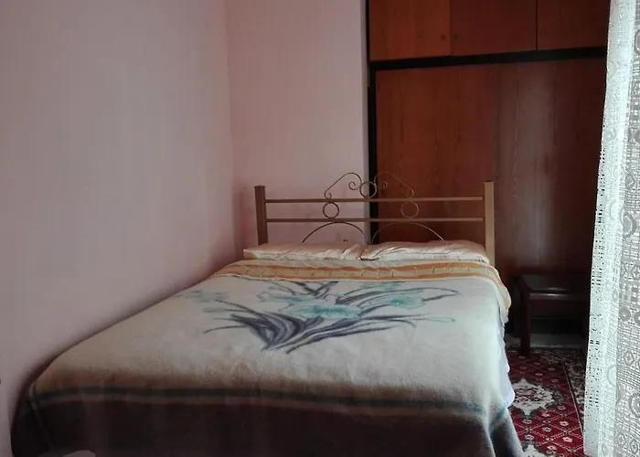 Apartament On 4th Floor With A Huge Balcony! 10 Min Away From Metro! Saloniki