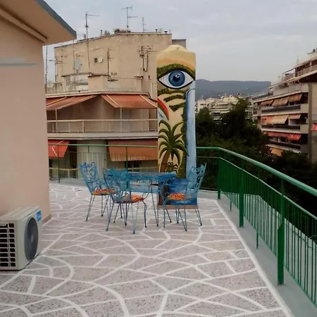 Apartment On 4th Floor With A Huge Balcony! 10 Min Away From Metro!